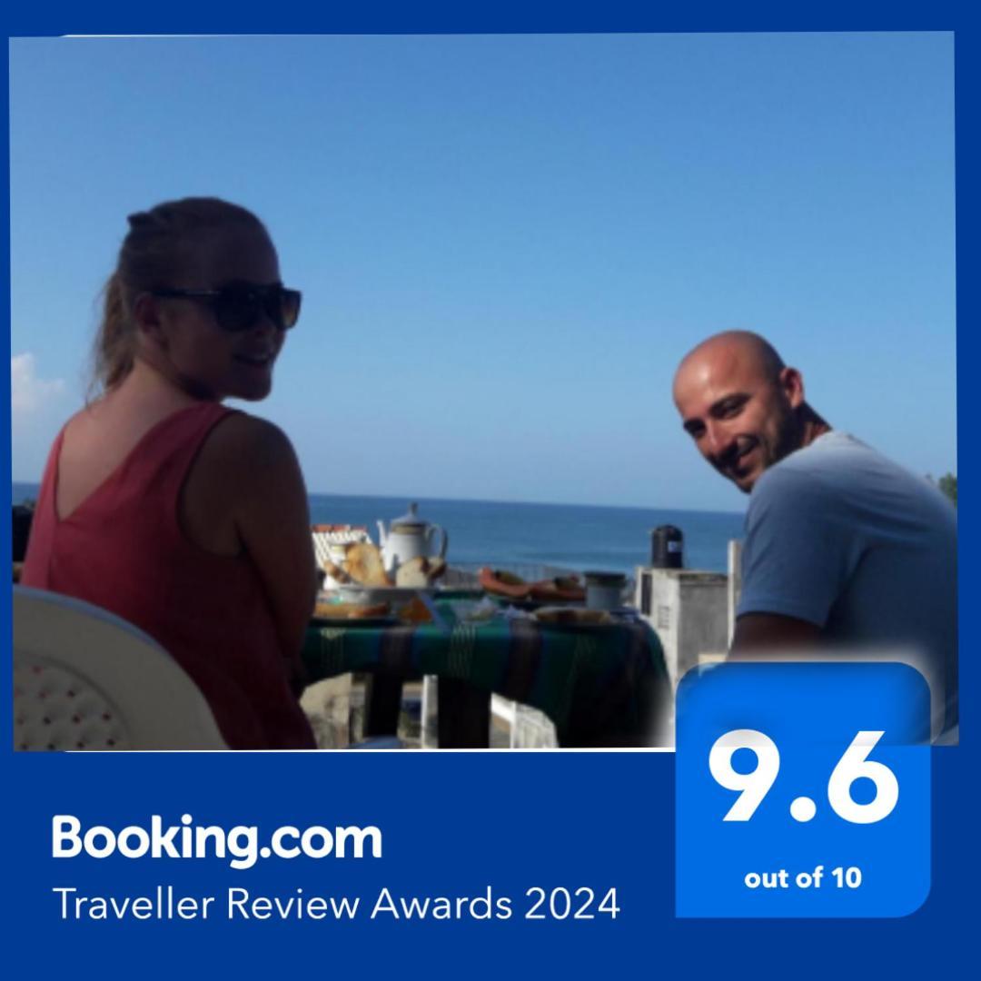Top Sea View Guest Мириса Екстериор снимка